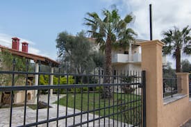 Milia House | Villa Billy's - Holidays in Nature