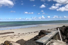 Allestree House | Graceland - Direct Beach Access with Boat parking