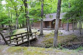 Bonnerdale Cabin | "Creekside Cabin" at Bean Creek