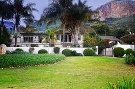 Kosmos House | Hartbeespoort dam self catering house with a view