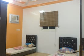 Arar Apartment | شقق مفروشه غرفتين وصاله ..عوايل فقط