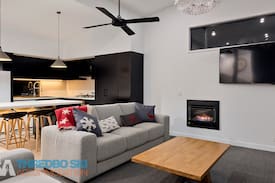 Lake Crackenback Villa | Monument Chalet in Crakenback Resort
