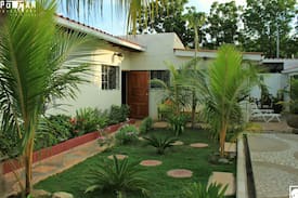 Pochomil House | Casa “Villa Zapopan” (POCHOMIL)