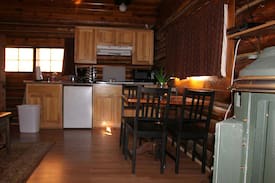 Greer Cabin | THE LAZY BUFFALO "HUNTERS RETREAT"