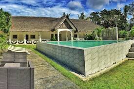 Pagudpud Villa | ROQ's Place relaxing Beach House