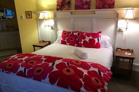 Langley Bed & Breakfast | Sunrise Cottage In Langley