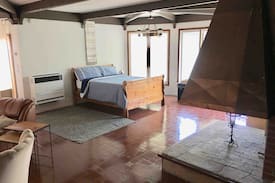 Burlingame Hills House | Beautiful guest house in Burlingame