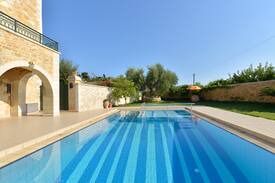 Pyrgos Psilonerou Villa | Joanna Villa with private pool, 1km from the beach