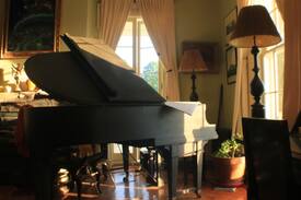Tivoli Bed & Breakfast | Suminski Innski - Riverfront Mansion, Room 6