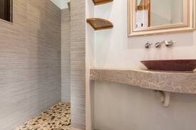 Tamarindo House | Oro Del Sol 26: Modern House, Pool and Bicycles!