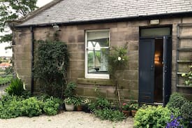 Berwick-upon-Tweed Cabin | Bankhill Cottage overlooking the Tweed at Berwick