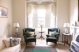 Bathurst House | Strathmore Manor