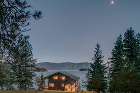 Hope House | Warren Island ~ VERY PRIVATE | Warren Island Cottage| Breathtaking Views. Get Away From It All!