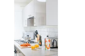 Topsham Cabin | Topsham Cottage , Sleeps 6 , 5 minutes from M5 ,