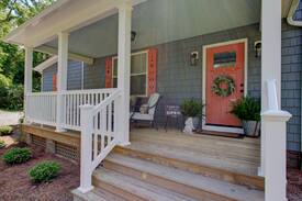 Ware Neck House | Welcome to "Miss Bee Haven"