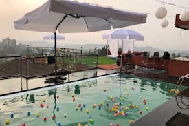 Aarey Colony Villa | Bohemian villa : Pool Party Bungalow