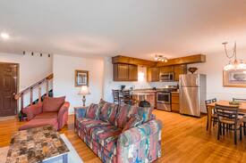 Treasure Lake Resort | Treasure Lake Tri-Level 2BR Resort Condo (1875 sf)