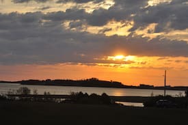 Brackley Beach Cabin | Enjoy MARIGOLD cottage and a waterview.