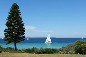 Callala Beach Cabin | SeaCalm Cottage, on Callala Beach