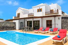 Playa Blanca House | 3 bedroom Villa sleeps 6 in Playa Blanca 6