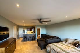Red Hook Apartment | Sapphire House 302 - Fabulous vacation hub, 2 min. walk to Sapphire Beach!