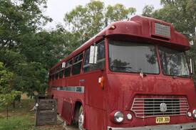 Tarcutta House | Old Tarcutta Inn Big Red Bus