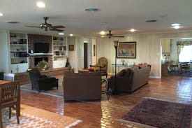Brenham House | Lazy Acres Farm Getaway