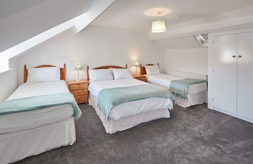 Sewerby House | Host & Stay | Low Barn Cottage