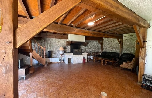 Louan-Villegruis-Fontaine House | House sleeps up to 28 pool in summer