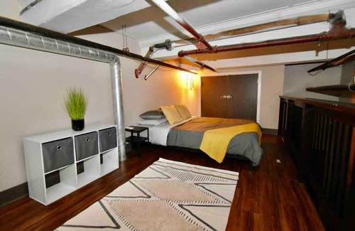 Downtown Kansas City Apartment | ☆UNIQUE 2Bed Loft☆ Downtown KC