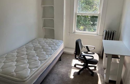 Waltham House | Spacious 4bed apartment near Brandeis & Bentley