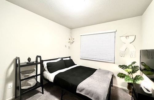 Forest Grove House | WFH Zen Den Near McMenamins