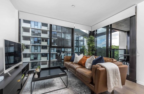Reid Apartment | Centrally Located in the Heart of Canberra