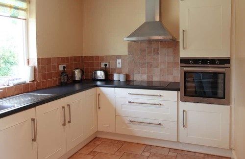 Carrick-on-Shannon Cottage | Leitrim Quay - Riverside Cottage 9