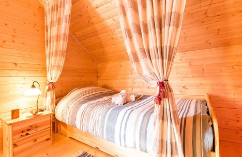 Ravna Gora House | Lovely holiday home in Ravna Gora with fireplace