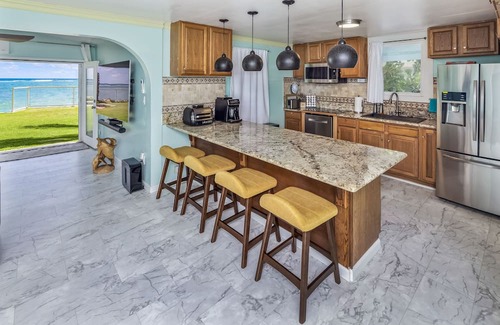 Kahuku House | Jewel of Hawaii:Beachfront Estate w/Pvt Beach🏖️Snrkl Reef,JurassicPark FilmSite