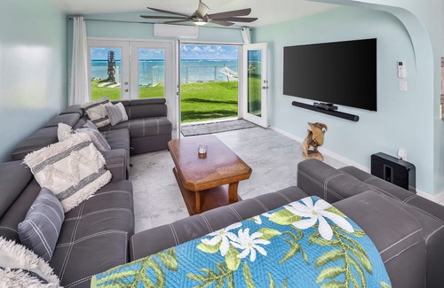 Kahuku House | Jewel of Hawaii:Beachfront Estate w/Pvt Beach🏖️Snrkl Reef,JurassicPark FilmSite