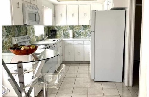 Lake Worth House | Golf Course Views - 2bd/2ba