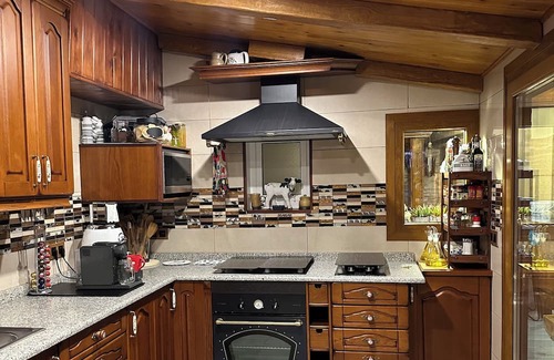 Numancia de la Sagra Villa | farm cross