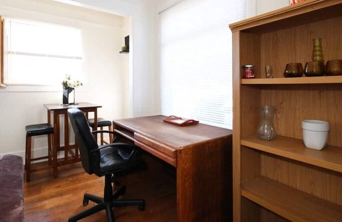 Golden Hill Apartment | Nice 1 bedroom with skyline views from the private patio