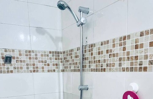 Cocody Apartment | Located in Angré pharmacie St Viateur. Trackside apartment, WIFI available