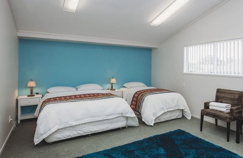 New Plymouth House | FOUR THE FAMILY SLEEPS 10