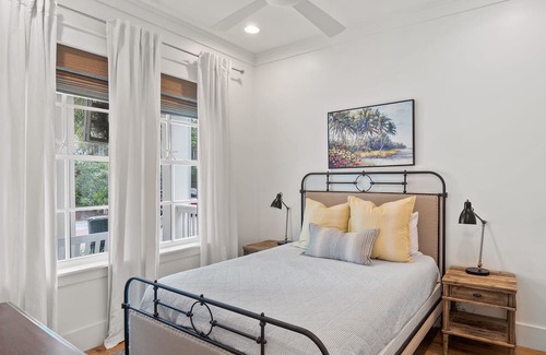 Seacrest Beach House | Mar y Arena, Seacrest stunner on nature trail; walk to Rosemary Beach. 4 bikes