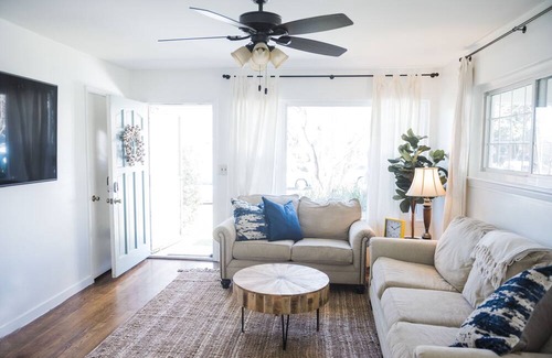 Forest Park House | Cheerful Avondale Bungalow