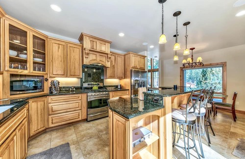 Mountain View Estates House | Snow Mtn Lodge 4BR/2.5BA Luxury Home