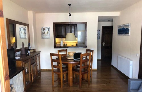 Alp Apartment | Panoramic Luxury Apart + Views, Pista Llarga Residence.
