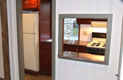 Phoenixville Cottage | Cottage on Historic Gentleman's Farm