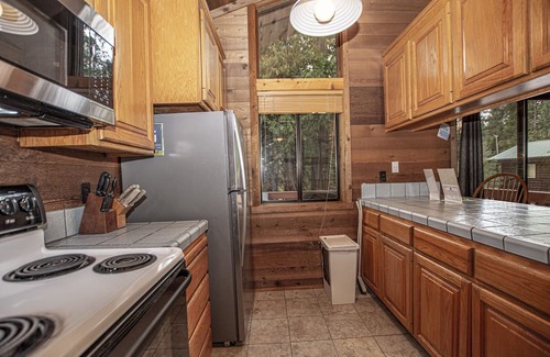 Lake Forest House | Vance: Sunny and Spacious Dollar Point Home