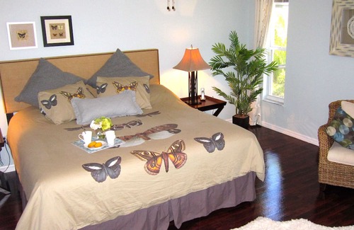 Pelican House | VILLA SUNSET KISS SW DREAMLESS BEAUTIFUL ON CHANNEL CROSSING WITH SEA ACCESS *****