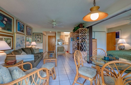 Maalaea Condo | My Perfect Stays Special: Feb 23-Mar 10 $199